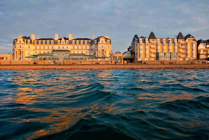 hotel-seminaire-entreprise-salle-réunion-séminaire-st-malo-team-building-activite-groupe-cohesion-activité-activités-saint-malo-incentive-teambuilding